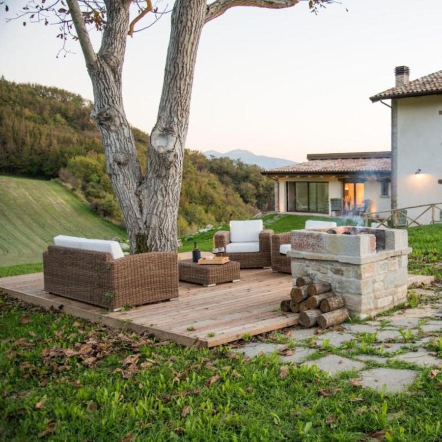 Aura Relais Hotell Urbino Exteriör bild