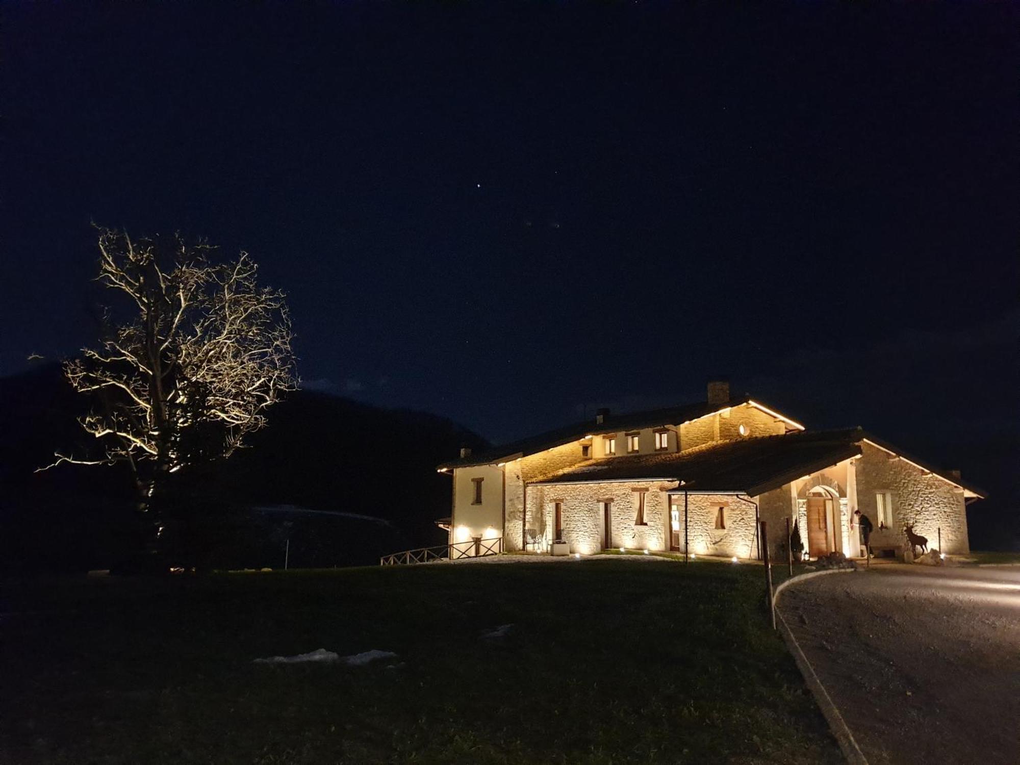 Aura Relais Hotell Urbino Exteriör bild