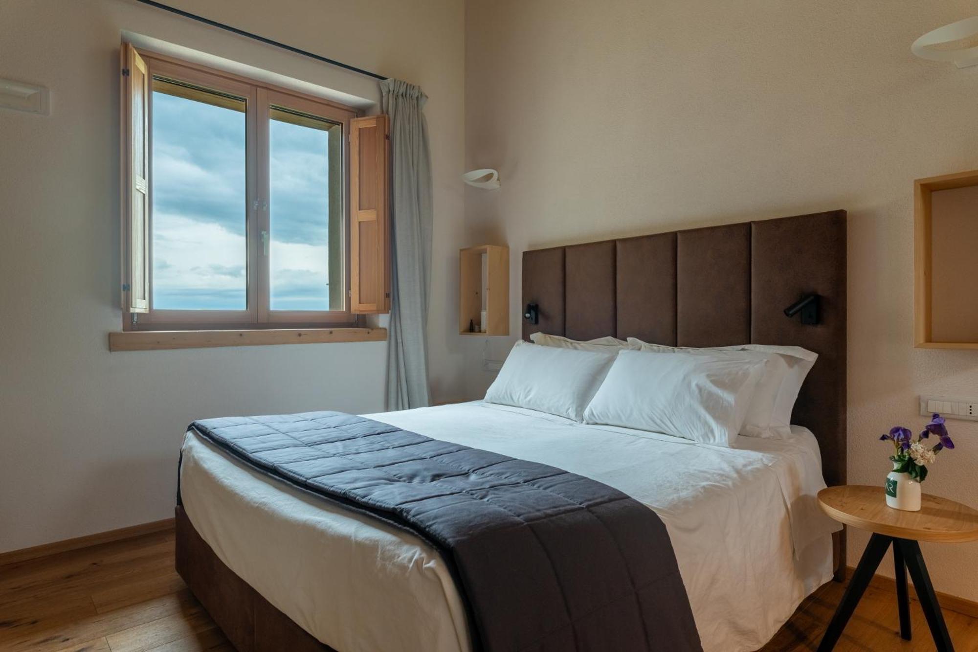 Aura Relais Hotell Urbino Exteriör bild
