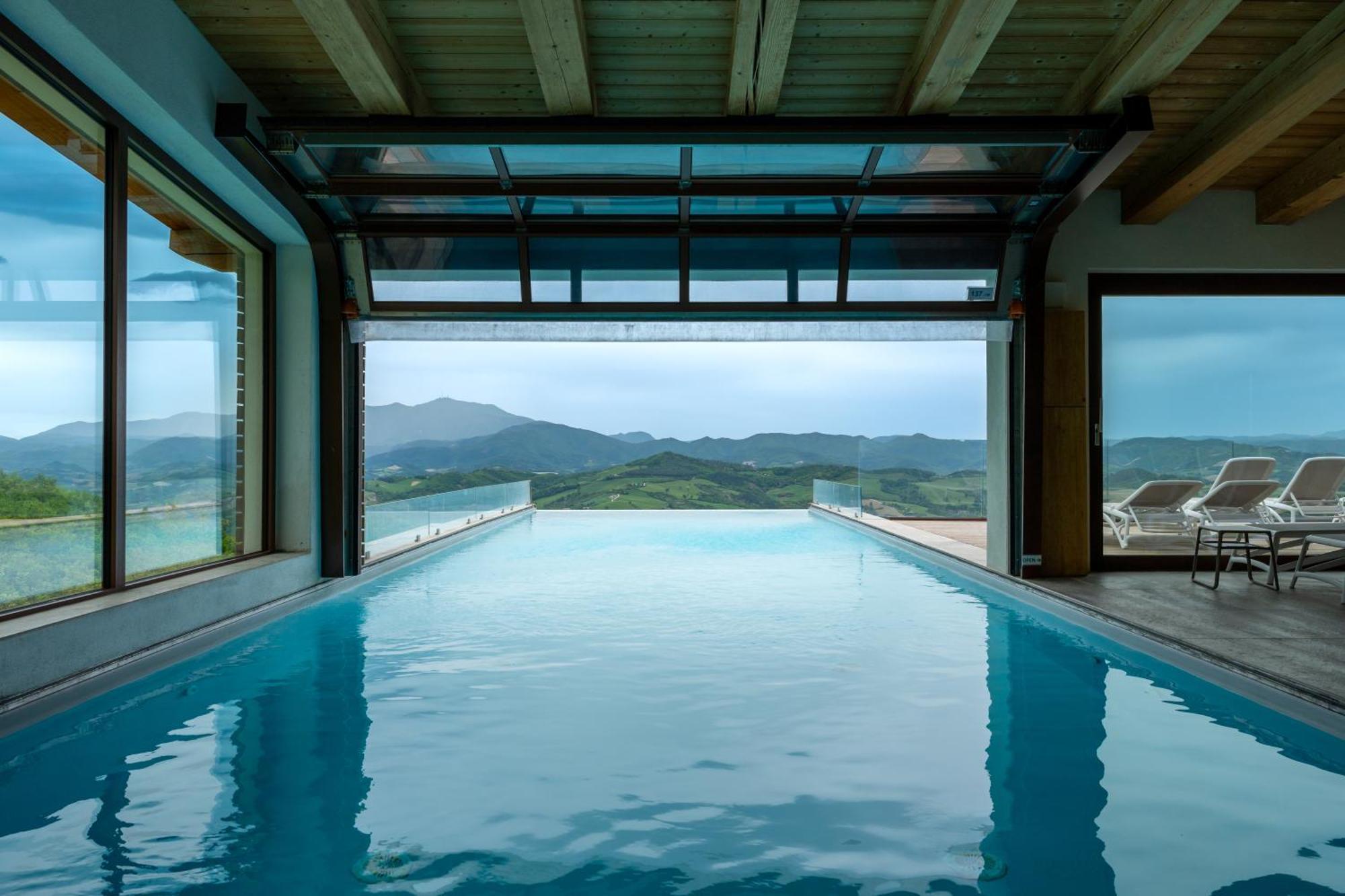 Aura Relais Hotell Urbino Exteriör bild