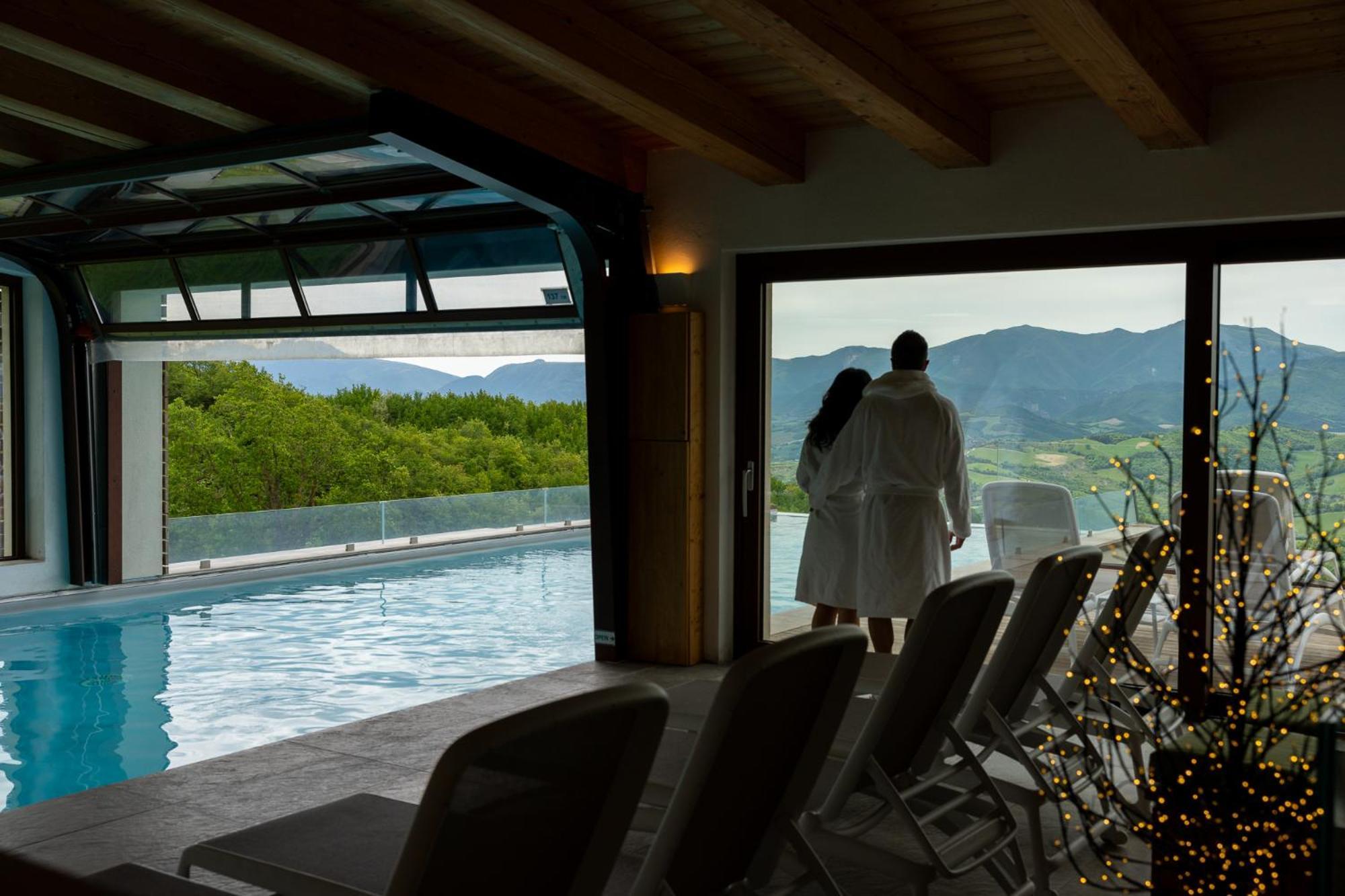 Aura Relais Hotell Urbino Exteriör bild