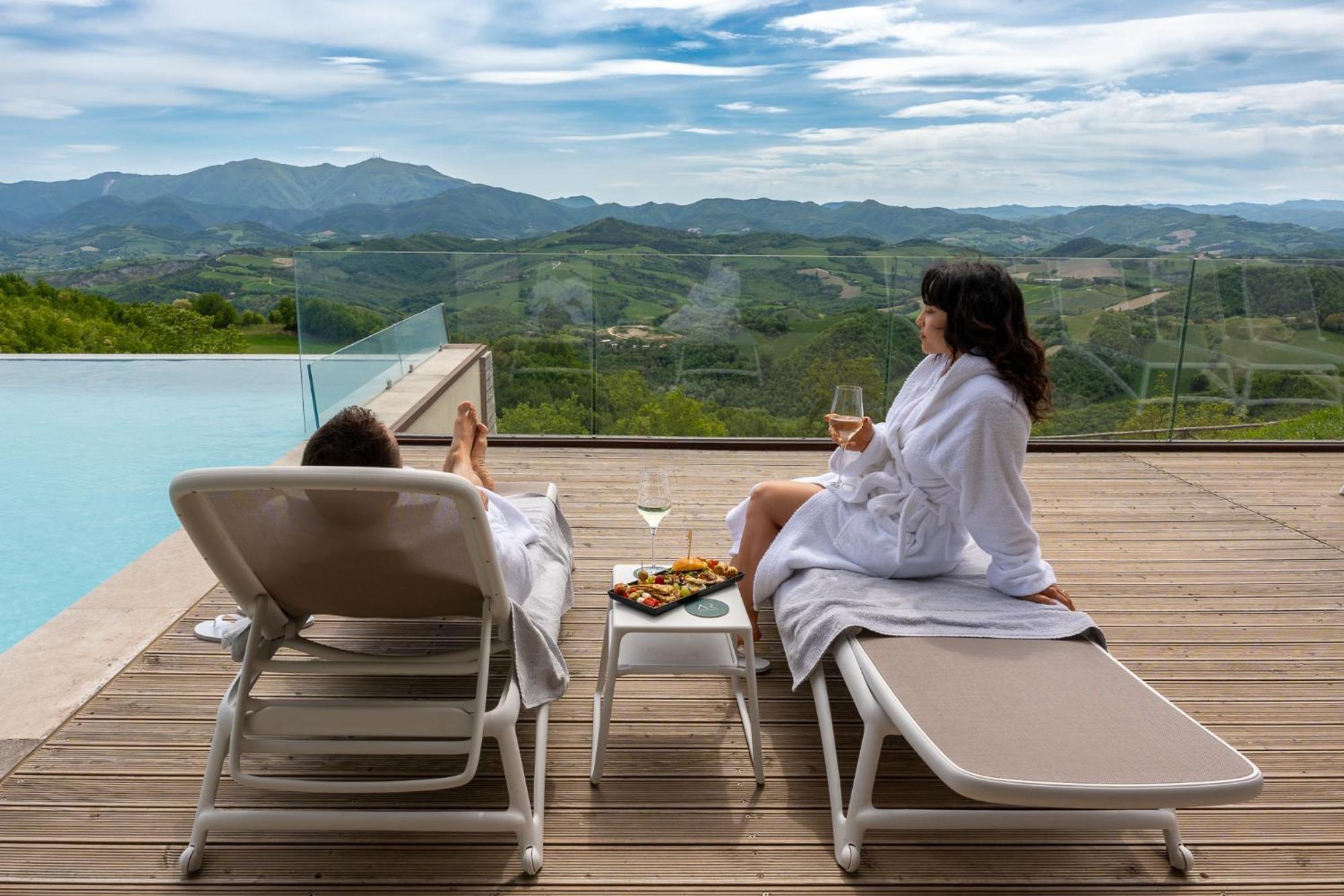 Aura Relais Hotell Urbino Exteriör bild