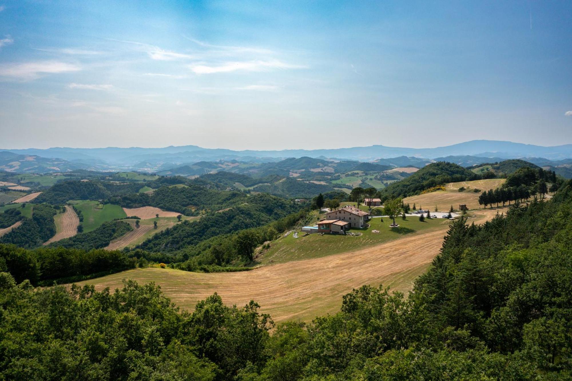 Aura Relais Hotell Urbino Exteriör bild